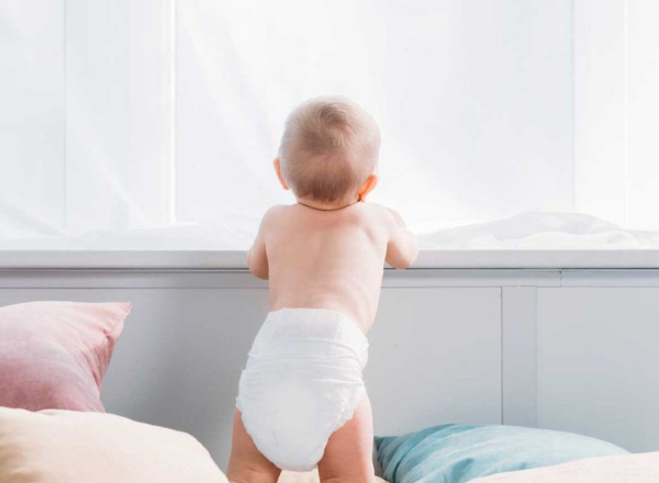 Розвиток дитини в 9 місяцiв: що повинен вміти малюк